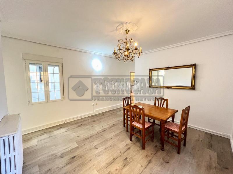 Foto bea4f977-5c32-4da3-a503-8d30e779baa9. Piso  en venta en Centro Cuenca