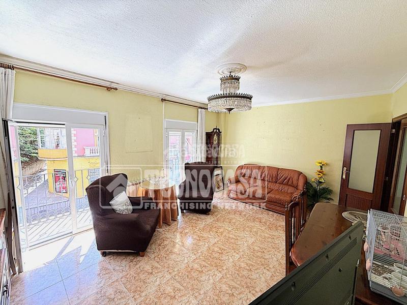 Foto f7acf6ee-f275-4734-bc8b-c3a436544a16. Appartement avec chauffage dans Centro Cuenca