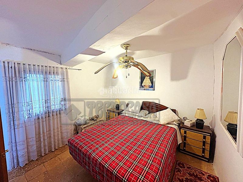 Foto 5e86f987-e5aa-4faf-b179-302b9c18a8a4. Casa aparellada amb calefacció a Castillo - Albaráñez