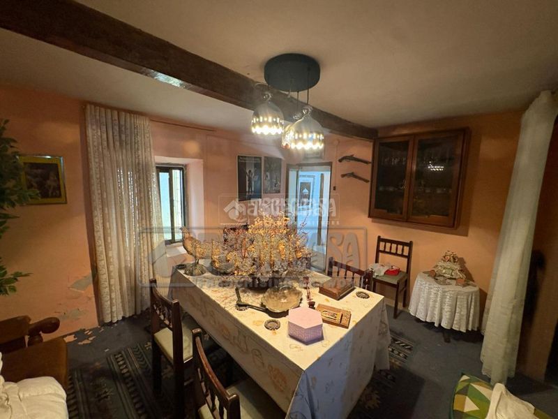 Foto bc62c2d9-c7dd-4b5b-87b7-69648c8458b0. Casa aparellada amb calefacció a Castillo - Albaráñez
