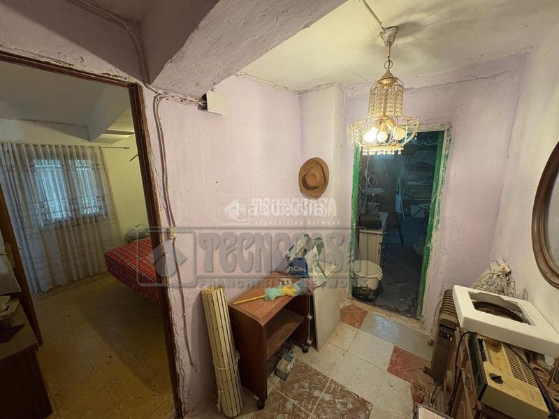 Foto bef28bda-91fa-47df-a024-910163db9fc6. Casa aparellada amb calefacció a Castillo - Albaráñez