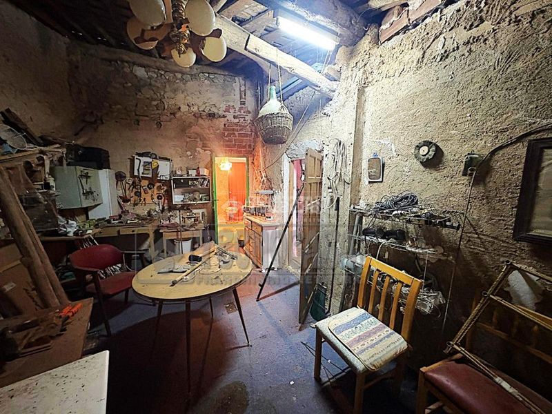 Foto d4f5d658-b562-47a8-85ec-509b232e9486. Casa aparellada amb calefacció a Castillo - Albaráñez