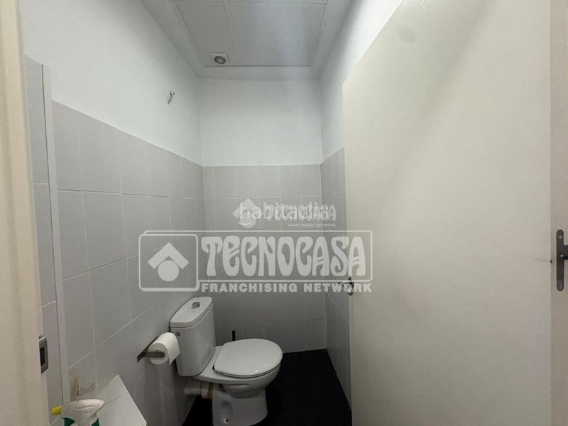 Foto 4a89bf06-804d-47b3-8f6e-8e662f47bd77. Lloguer local comercial a Centro Cuenca