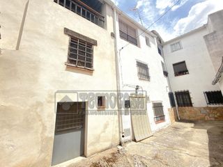Casa aparellada a C. Cuatro Esquinas