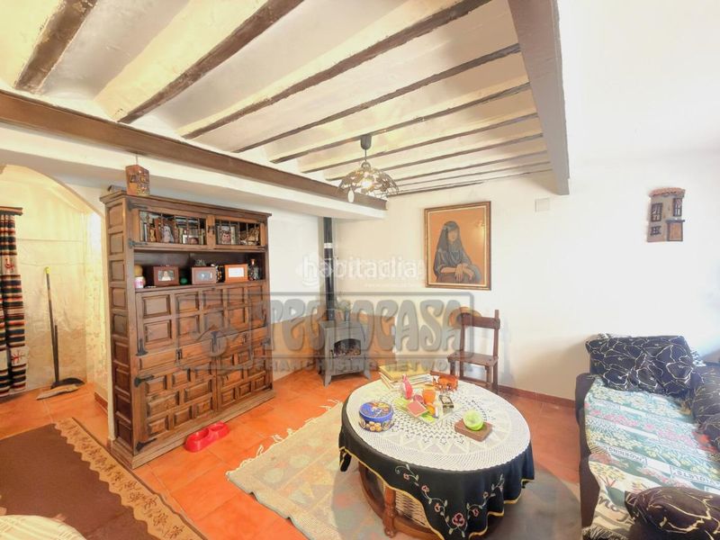 Foto 4650d13b-dd09-4675-bc41-265c680182fc. Casa aparellada amb calefacció a Gascueña