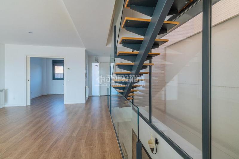 Foto 134d21a1-dcbf-4921-b6b1-1ba334bab333. Casa bifamiliare con riscaldamento parcheggio in Urbanización El Mediterráneo Arroyomolinos