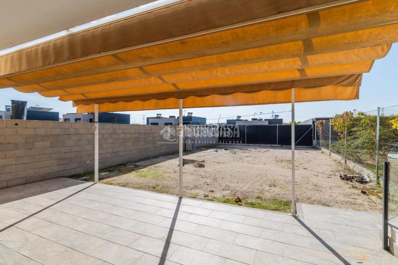Foto 670e77eb-e952-4988-9c51-bbdfc440c12b. Casa bifamiliare con riscaldamento parcheggio in Urbanización El Mediterráneo Arroyomolinos