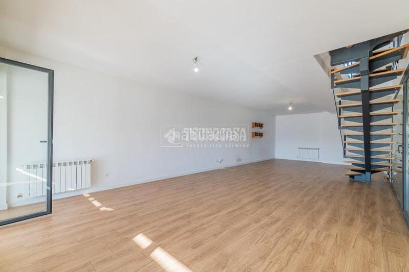 Foto 767b230a-b68c-44dd-98ee-796bbfb41337. Casa bifamiliare con riscaldamento parcheggio in Urbanización El Mediterráneo Arroyomolinos