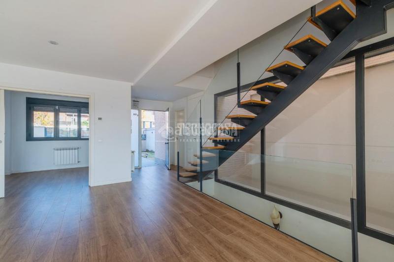 Foto c8b9b906-4dbb-42d9-a083-cf82c20a1567. Casa bifamiliare con riscaldamento parcheggio in Urbanización El Mediterráneo Arroyomolinos