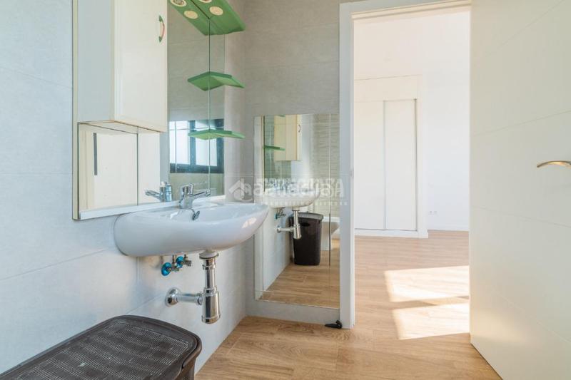 Foto eb5d42cc-7d4c-4615-ad0e-e6a9287f3758. Casa bifamiliare con riscaldamento parcheggio in Urbanización El Mediterráneo Arroyomolinos