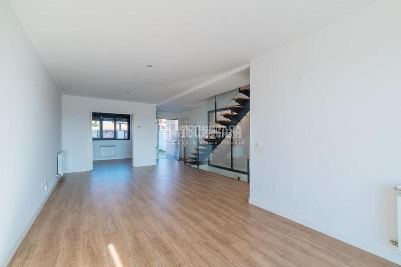 Foto f8ea83df-d35f-467d-96ba-1266f8921a1e. Casa bifamiliare con riscaldamento parcheggio in Urbanización El Mediterráneo Arroyomolinos