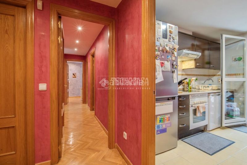 Foto b1caf100-3ae3-42e0-848e-3952848fa9a2. Pis amb calefacció aparcament piscina a Urbanización El Mediterráneo Arroyomolinos