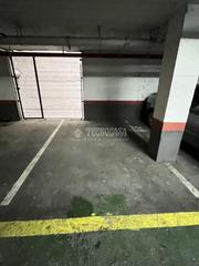 Aparcament cotxe a La Nova Esquerra de lEixample. Boxplaza de garaje en venta en barcelona