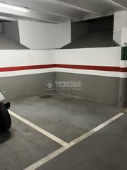 Aparcament cotxe a La Nova Esquerra de lEixample. Boxplaza de garaje en venta en barcelona
