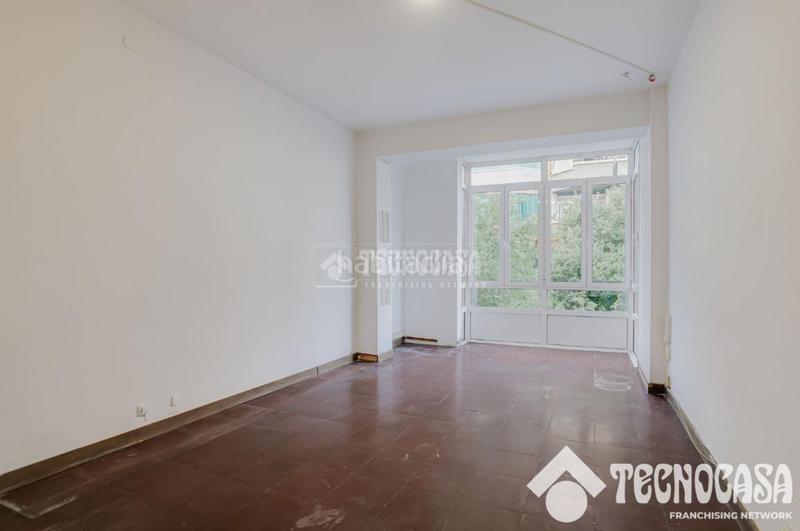 Foto f4f81e40-a93b-4ad0-a98e-e62fbfcb4ef8. Piso  en venta en La Nova Esquerra de l´Eixample Barcelona