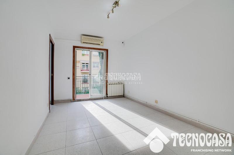 Foto ecc3a282-0bb8-453f-9b3d-b1665cb84e04. Piso  en venta en La Nova Esquerra de l´Eixample Barcelona