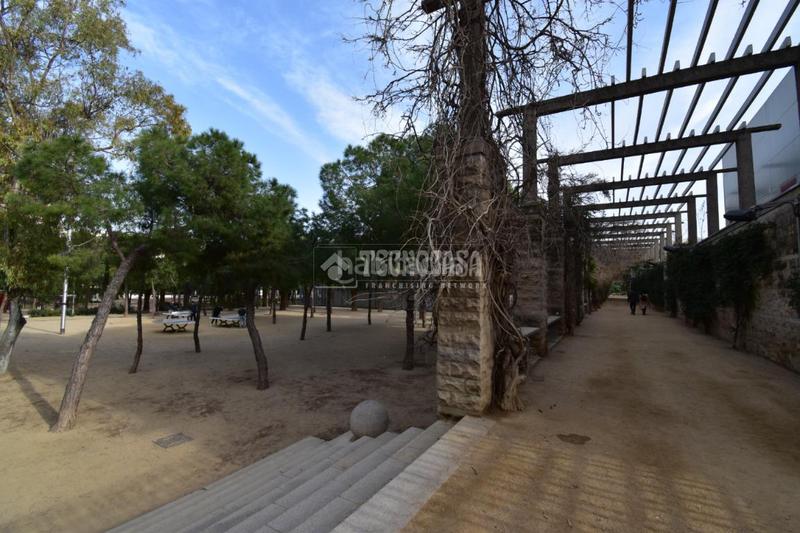 Foto 2c316588-92d3-422c-98e5-bbdda8e2bc5c. Local comercial  en venta en Hostafrancs Barcelona