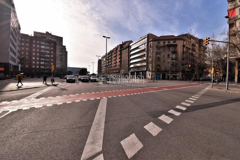 Foto 5bab83b2-5b43-4b5b-befa-d7df07e39eb2. Local comercial  en venta en Hostafrancs Barcelona