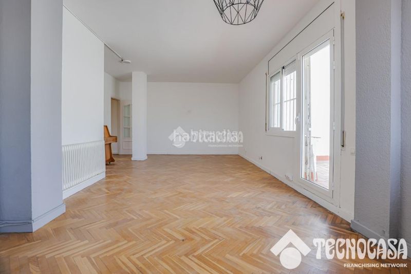 Foto 4dacf280-dce5-4e0e-9fea-721a9c65a3c1. Àtic amb calefacció a La Nova Esquerra de l´Eixample Barcelona