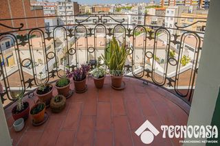 Pis a Hostafrancs. Piso en venta en barcelona