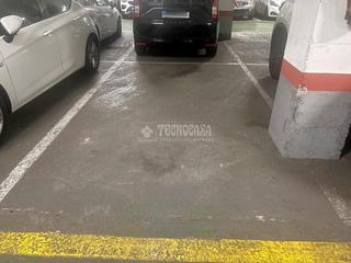 Aparcament cotxe a La Nova Esquerra de lEixample. Boxplaza de garaje en venta en barcelona