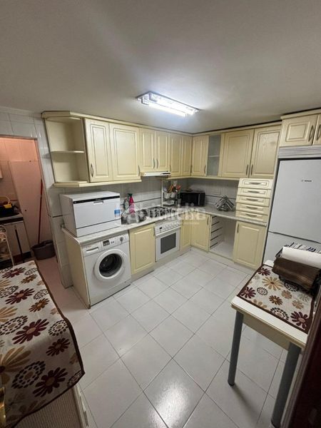 Foto 4e9e7317-0df0-4135-99e8-fbe9754076fc. Casa aparellada a Entrevías Madrid