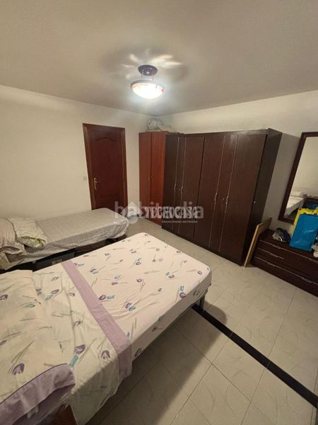 Foto 72d40668-0232-4431-b72a-2b4957542668. Casa aparellada a Entrevías Madrid