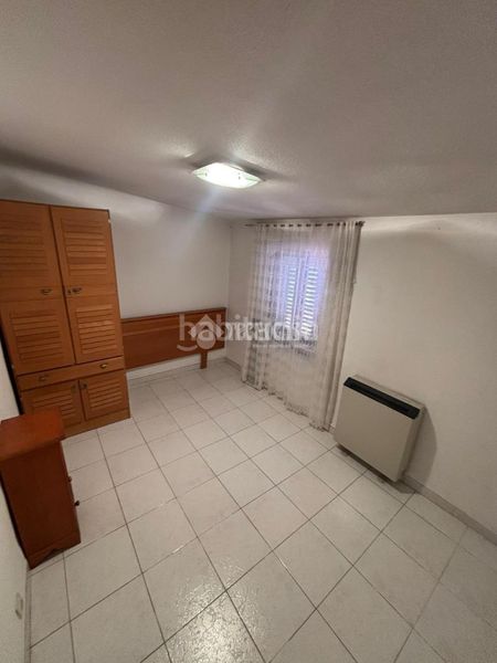 Foto b9abba7d-c086-4cd0-88b1-afa147711433. Casa aparellada a Entrevías Madrid