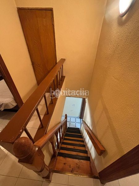 Foto da7aed37-d309-4523-b6fd-7a9ea76b15ac. Casa aparellada a Entrevías Madrid
