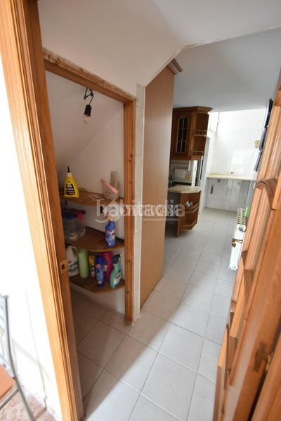 Foto ffaa3bc8-cbb3-444e-96fc-42fe1eb3b7d6. Casa bifamiliare con riscaldamento in Entrevías Madrid