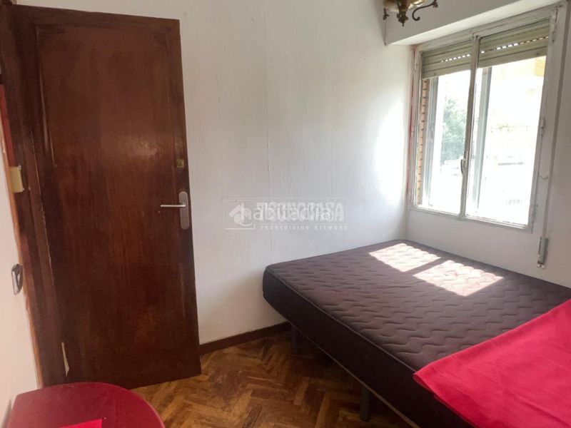 Foto 15545b10-0267-43c8-b7f9-686fff19087e. Piso  en venta en Aluche Madrid