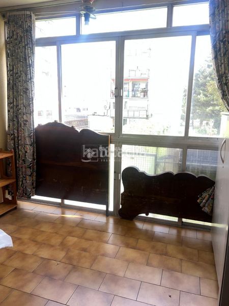 Foto 32f1f948-791e-4906-b471-8d24e0bd4228. Piso  en venta en Aluche Madrid