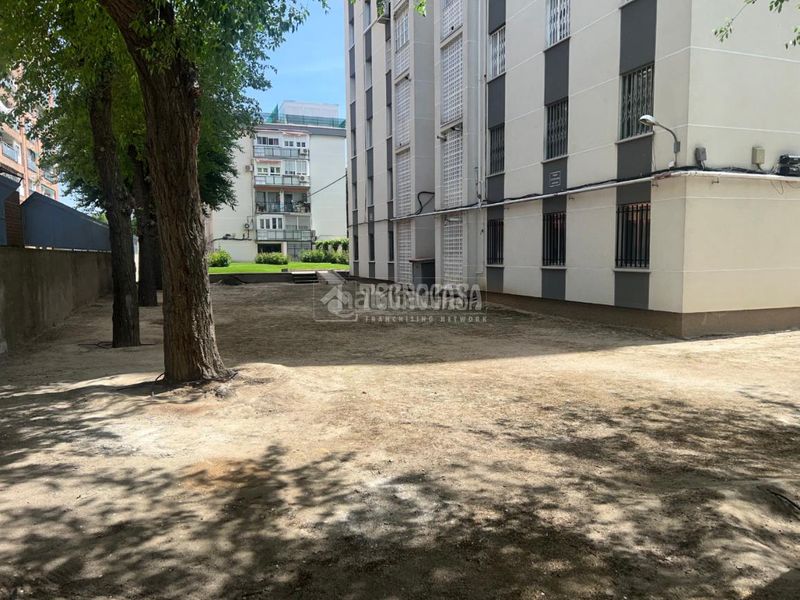 Foto 4e11081a-b97d-4194-afb4-59a7d2801223. Piso  en venta en Aluche Madrid