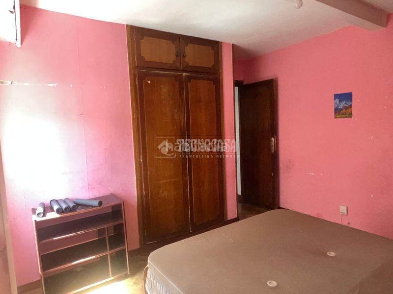 Foto 516dd9ef-ea21-4545-b883-4204588e557d. Piso  en venta en Aluche Madrid