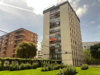 Pis  Av. del padre piquer. Piso en venta en madrid