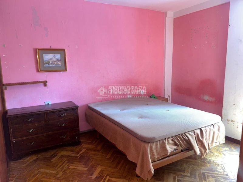 Foto 9b9380a0-d906-4141-add7-113082906ff1. Piso  en venta en Aluche Madrid