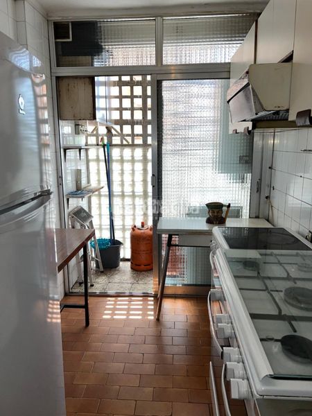 Foto b207c839-a2ef-439f-af0b-7e85dbfb402c. Piso  en venta en Aluche Madrid