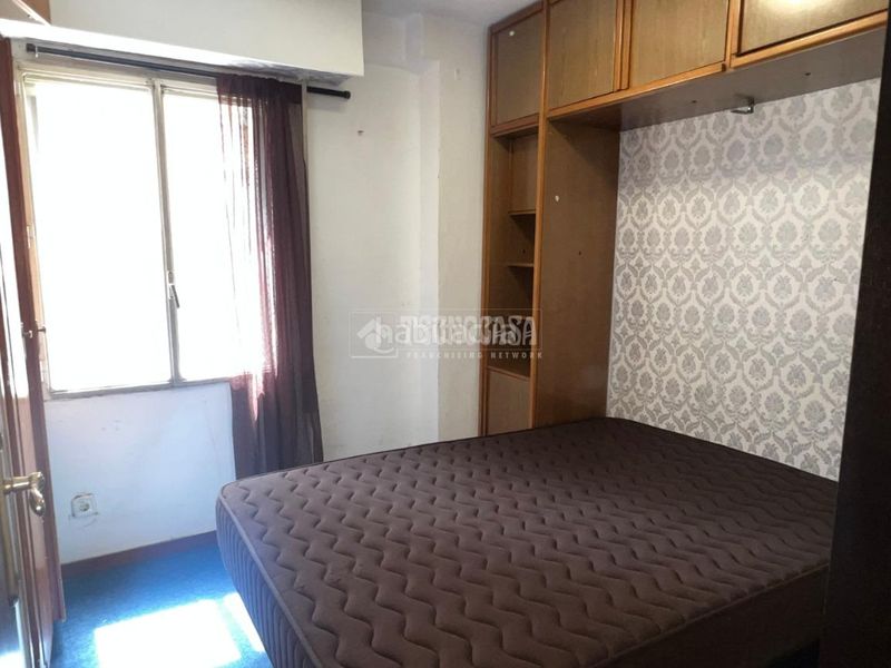 Foto b69cc92c-d067-42ac-b4dc-daeb2f1d4fff. Piso  en venta en Aluche Madrid