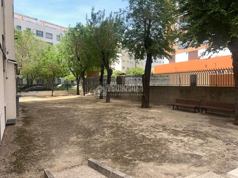 Foto fc05eb6f-f3b8-4f49-91b5-25cdc7ee6390. Piso  en venta en Aluche Madrid