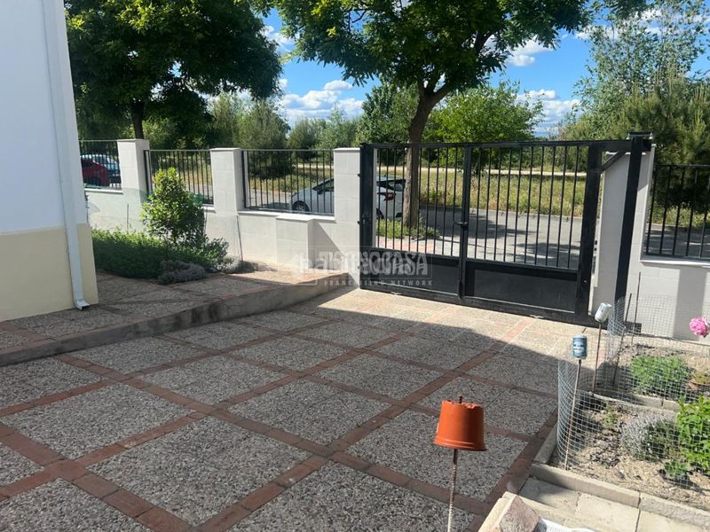 Foto 4b760d78-f561-4c69-b3d4-26205356a988. Casa  en venta en Campamento Madrid
