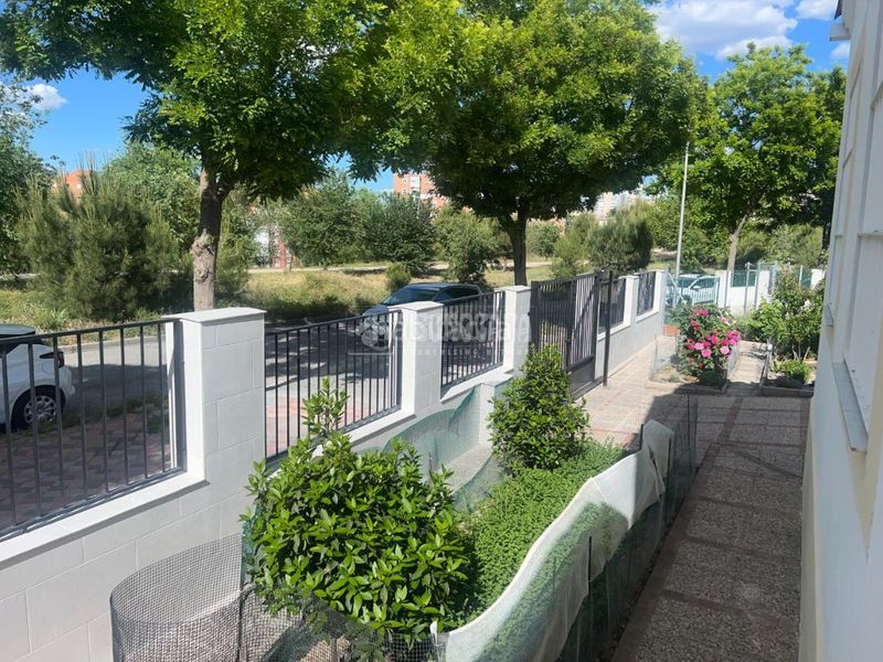 Foto ae5bd5e5-5091-4408-88b8-6ea113a02fb1. Casa  en venta en Campamento Madrid