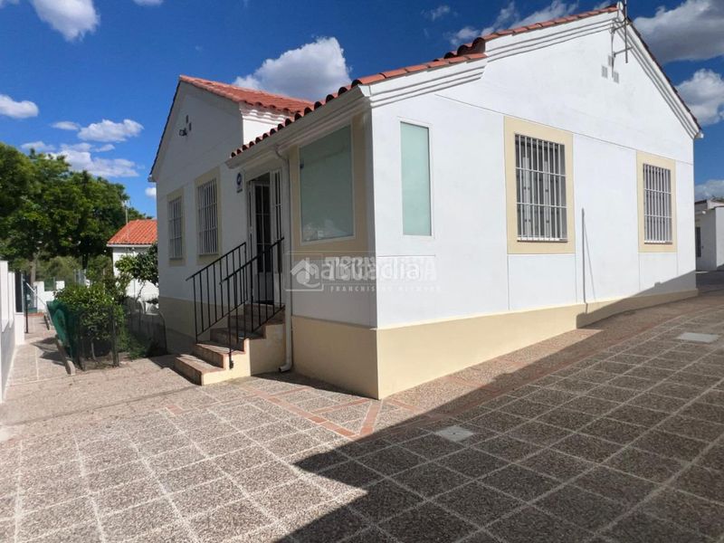 Foto d40d64d2-10bb-495c-baca-778ff57072f2. Casa  en venta en Campamento Madrid