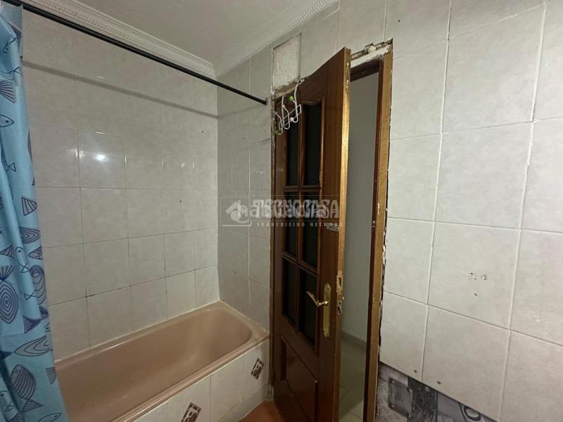 Foto fea7e087-4fcd-4b4d-b78e-589154a57f3c. Piso  en venta en Reyes Católicos Alcalá de Henares