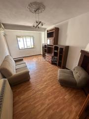 Pis a Reyes Católicos. Piso en venta en alcalá de henares