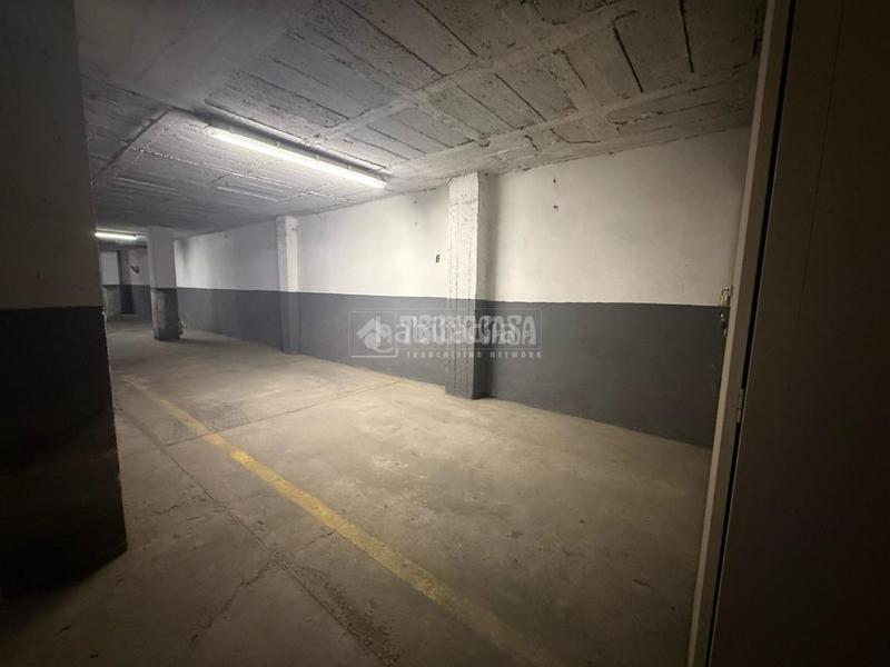 Foto 64aca8b8-b85f-4b8f-b6da-519ac5209c2f. Posto auto in Sants-Badal Barcelona