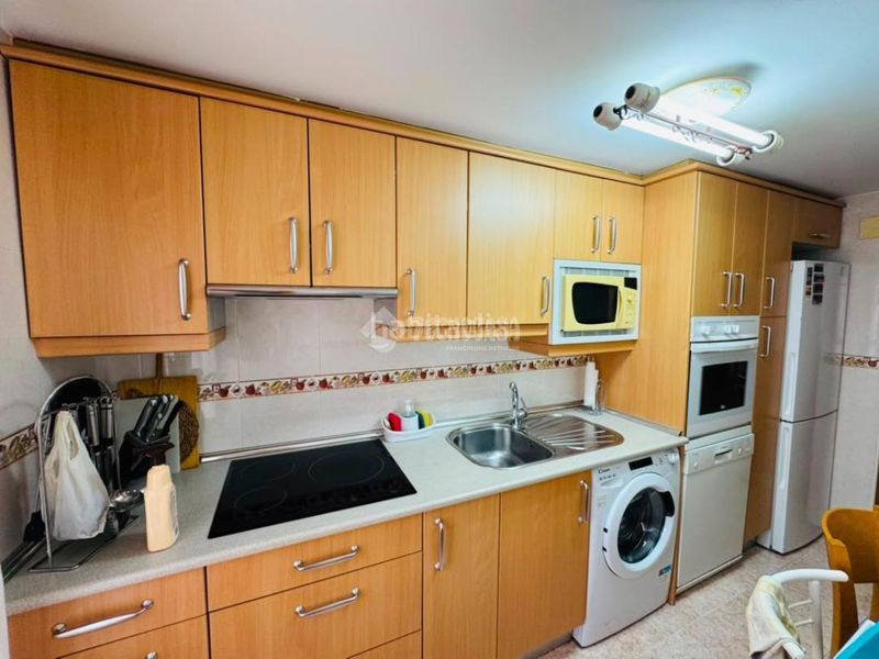 Foto 9c88d2a1-00ba-482b-a445-b18bd9a2599d. Piso  en venta en Amposta Madrid