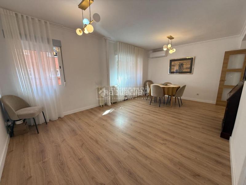 Foto e51263ba-11e9-461a-aaba-c54c490f3b90. Pis a Guindalera Madrid