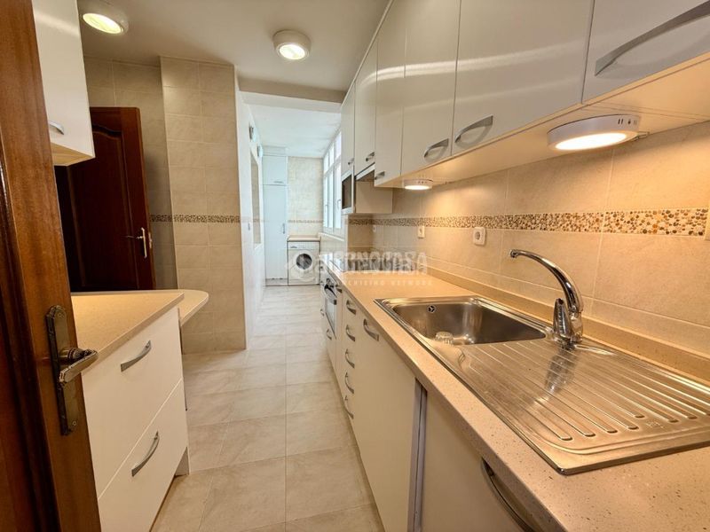Foto 8dcad7a4-1759-46b0-a062-b3e3f19b27c9. Pis a Guindalera Madrid