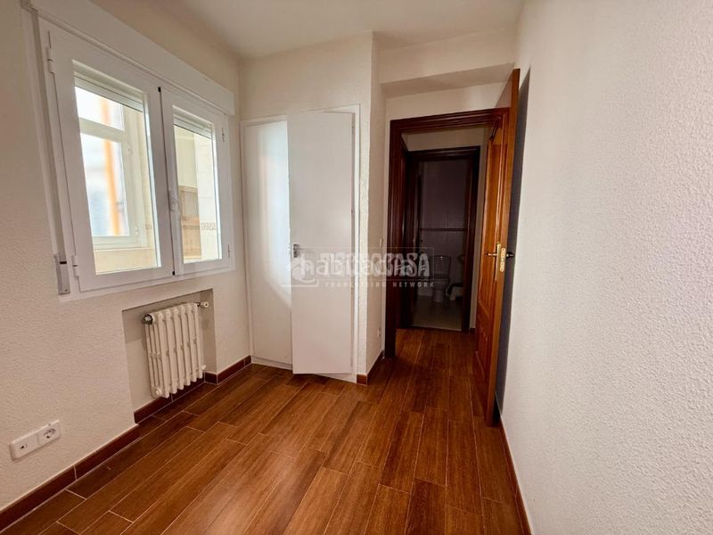 Foto f14809d7-6fa7-465a-93af-bcc8fb96deda. Pis a Guindalera Madrid