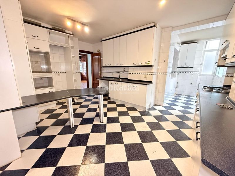Foto b527447a-622d-4e28-b419-6f3ec88abfe9. Pis a Guindalera Madrid